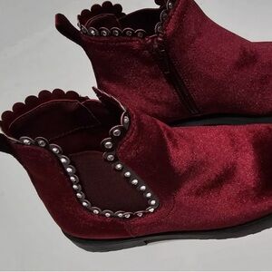 Gianni Bini Arya-Girl Velvet Rhinestone Mahroon Ankle Shoes New without a Tag